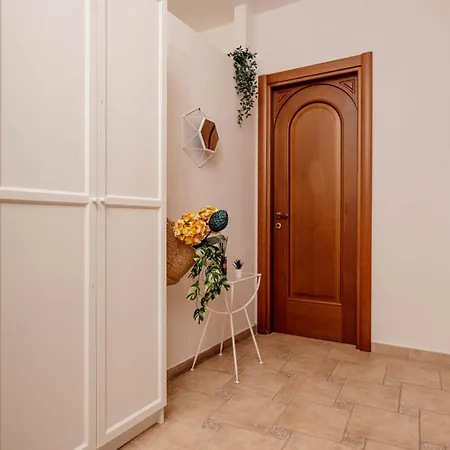 Casa Indipendente Free Parking - Wi-fi - Netflix Apartment